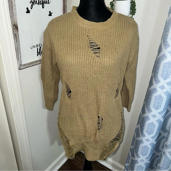 Distressed sweater top - Picture 1 of 6